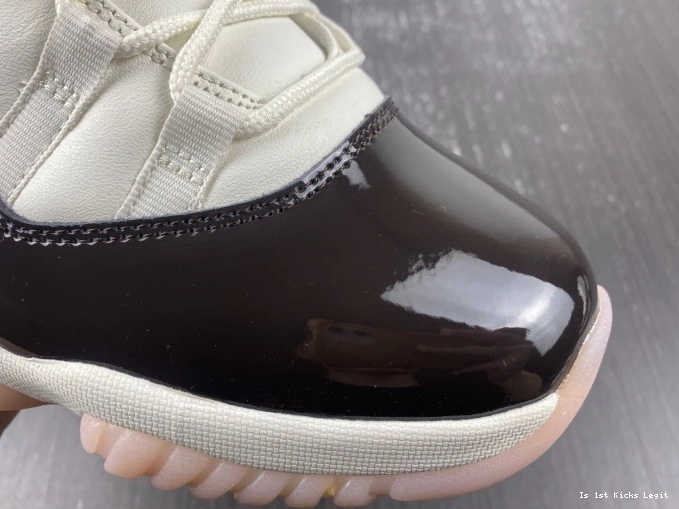 Neapolitan AR0715-101 WMNS Jordan Air 11 0802